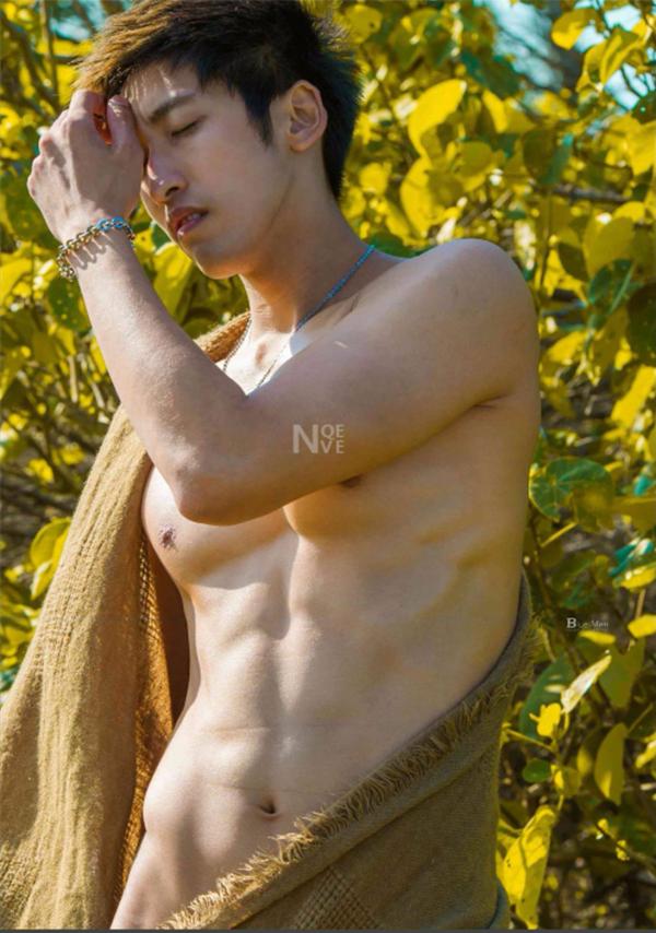 Whoseman-4-明星教練男丁格爾-芬達-全裸非全見寫真書